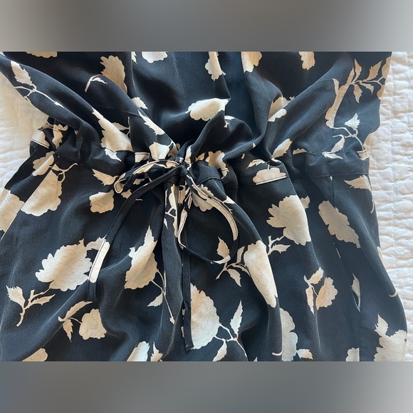 NWT Levi’s Silk Floral Romper NWT | Rare HQ Sample | Size Small - Picture 7 of 7